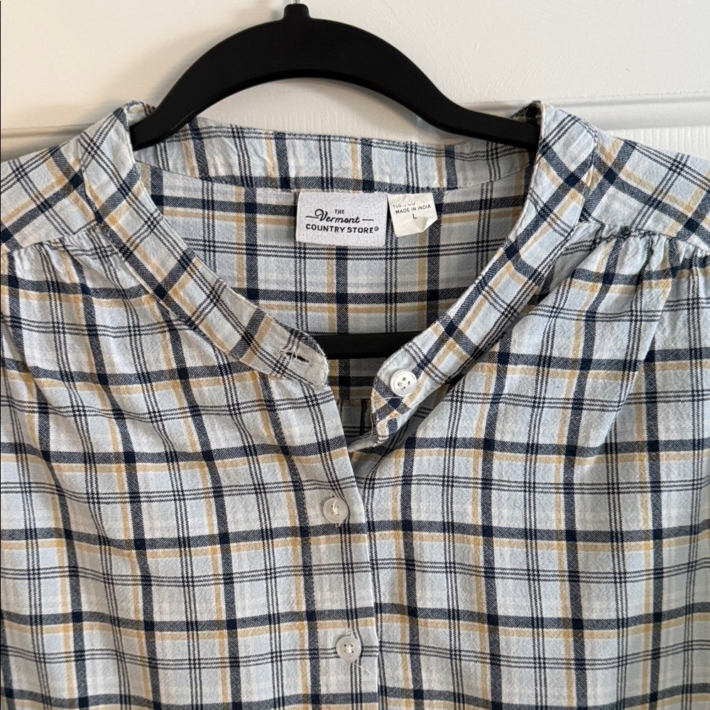 The Vermont country store women’s size large Plaid Shirt - Blue and Tan
